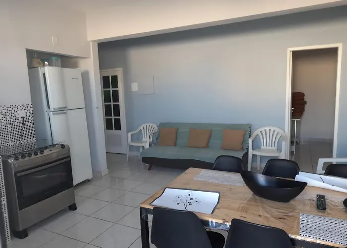 Suites e Kitnets praia Iriri